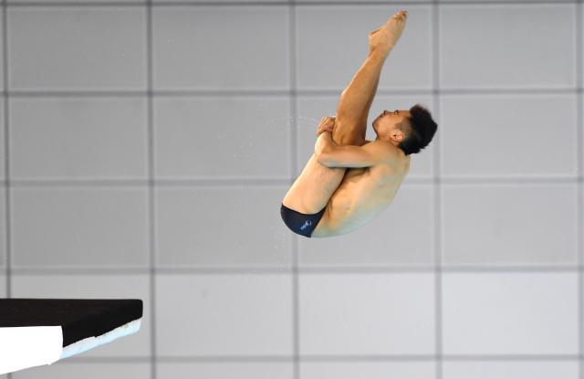 欧冠高清赛事平台-东奥首战遗憾摘银 可曹缘兼项板台的艰辛有谁知？